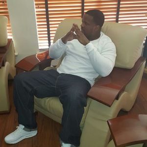 Meet your Posher, Waymond